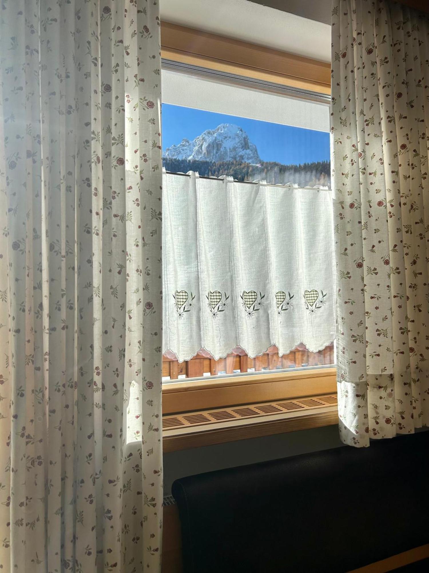 Residence Ravisa Dolomites Selva di Val Gardena Exterior foto