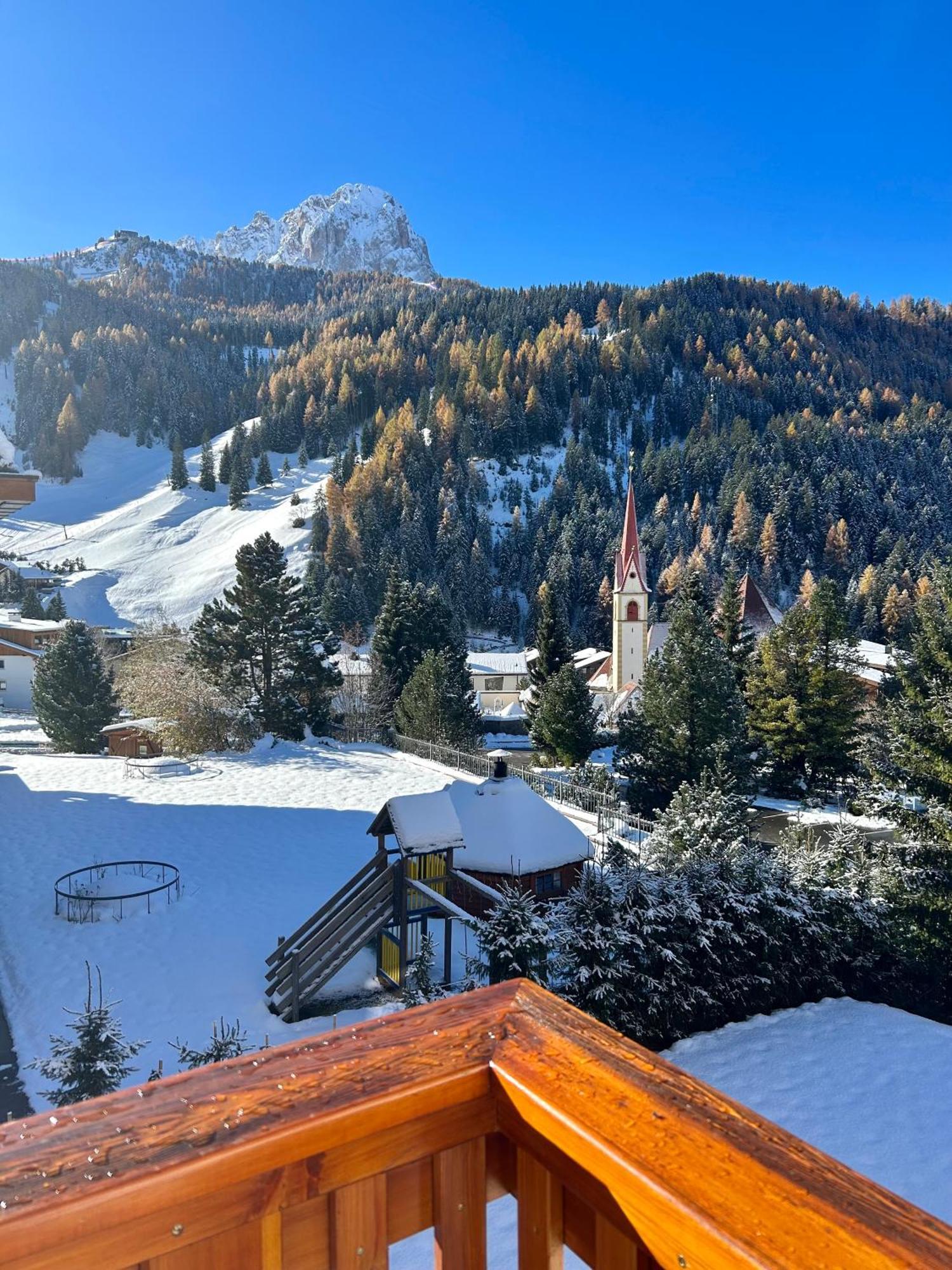 Residence Ravisa Dolomites Selva di Val Gardena Exterior foto